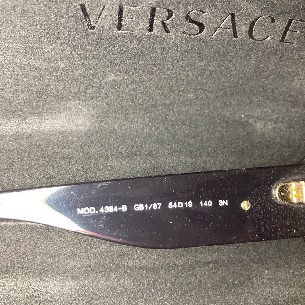 NWT WOMENS VERSACE SUNGLASSES VE4384B BLACK WITH HARD CASE & LENS CLOTH - Picture 10 of 14